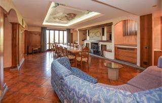 Gorgeous Home In Passignano Sul Trasime - Passignano sul Trasimeno - 8