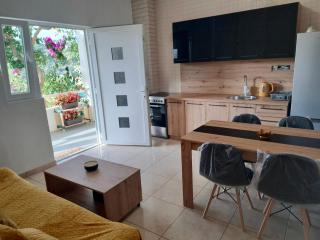Apartment Vujcic - Okrug Donji - 5