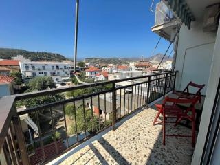 Whole Flat, Central Location, Seaside Town - Xylokastro - 4