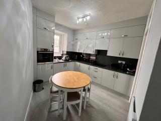 Anchorage, a lovely 2nd floor one bedroom apartment with fabulous seaviews - 3