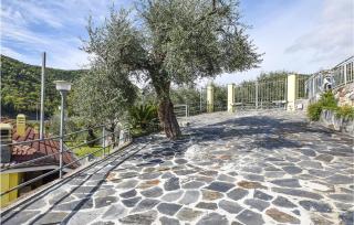 Lovely Home In Chiavari With Wifi - 2