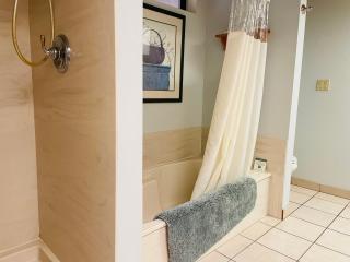 Whispering Pines Lodge - 5