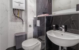 2 Bedroom Cozy Apartment In Kostrena - Kostrena - 5