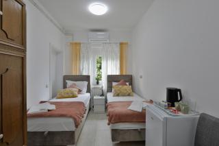 AVIATOR Apartments & Rooms Nikola Tesla Airport Belgrade - 4