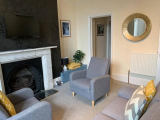 Scoresby's - 2-bedroom apartment with parking - Whitby - 8