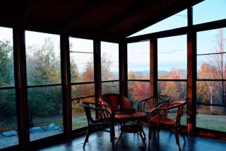 Beautiful White Mountain Cottage with Hot Tub - 0