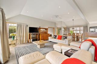 Lakeside Indulgence on Wilmot - Queenstown - 3