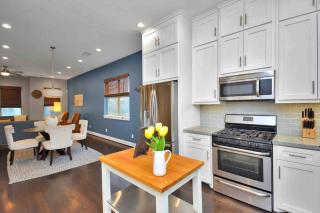 Rooftop Terrace Home with Garage Parking 10 minutes from NRG Stadium and Medical CTR - 6