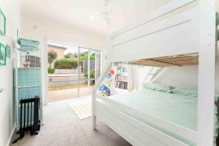 Boomer Beach Retreat- Pet and Family Friendly - Port Elliot - 1