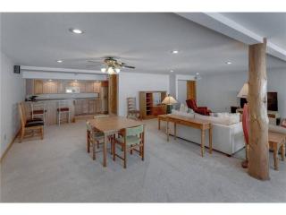 Large Log Home on Lake with Hot Tub - Cross Lake - 7