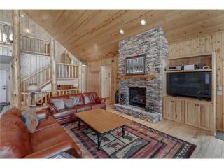 Large Log Home on Lake with Hot Tub - Cross Lake - 6