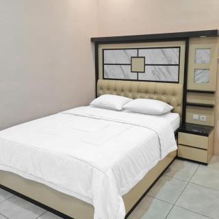 RedDoorz @ Jalan Nyai Enat Sampit - Sampit - 1