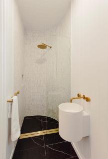 NEW! Dacha on Maggie No#2, Unrivaled Island Luxury - Nelly Bay - 2