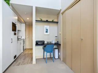 Viaduct Duplex - free parking best location - Auckland - 6