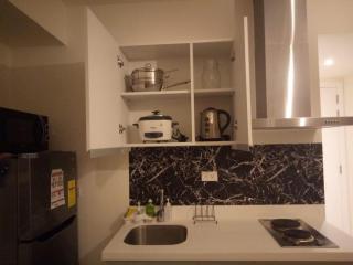 Azure Staycation Bahamas Tower 846 - Puchol Condo Unit Rental - Manila Philippines - 6