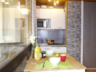 Apartment Sérac A10 by Interhome - 1
