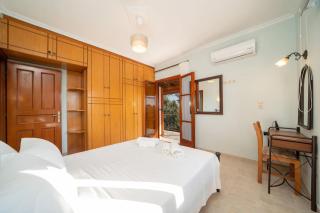 Afroditi Holiday Home- Green View Apartment - Svoronata - 2