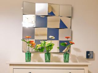 Pass the Keys Modern townhouse with secure parking and garden - 3