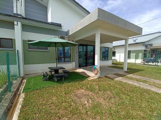 Aisya Homestay Bajet Karak Setia - Karak - 9