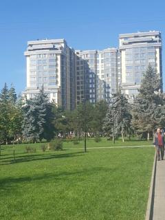 Modern 1BD apartment with living room in the park zone - Chişinău - 1