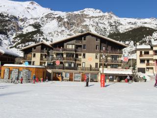 Appartement pour 6 personnes avec balcon, wifi gratuit et casier à skis - FR-1-508-267 - Lanslevillard - 2