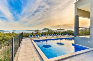 Intimate secluded Luxury Villa Cambello, GORGEOUS SEA VIEW in Croatia - Kastel Kambelovac - 9