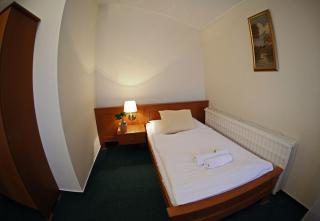 Penzión Wellness & Restaurant Zoborská, free parking - Nitra - 3