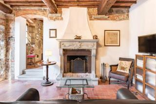 Villa Pera by Nicola Real Estate - Corsanico-Bargecchia - 2