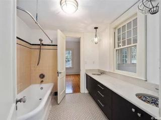 The Gator Manor – 6 Bedrooms Walk to UF / Stadium - Gainesville - 6