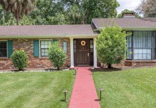 Gator Den 6 Bedrooms Steps to UF - Gainesville - 9