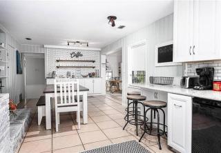 Gator Den 6 Bedrooms Steps to UF - Gainesville - 1