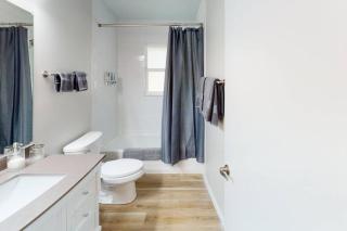 Gator Pool and Hot Tub House -1.5 miles to Stadium - 2