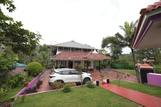 Villoonnickal Homestay - Munnar - 9