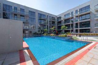Tropical Loft with working station in JVC - Dubai - 1