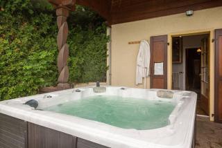 Chalet traditionnel avec jacuzzi extérieur - 8