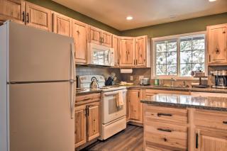 Cozy Condo on Fall River - 1 Mile to RMNP Gate! - 3
