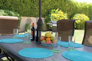 NEW Desert Oasis!! 3 Bedrooms, 1 Studio, 2 1/2 Bathrooms, Pool, Spa and Gorgeous backyard!! - 5