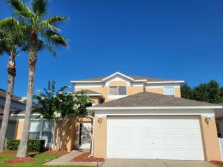 Fully Renovated, Quiet, Spacious Disney Themed Pool Home with Office - Kissimmee - 0