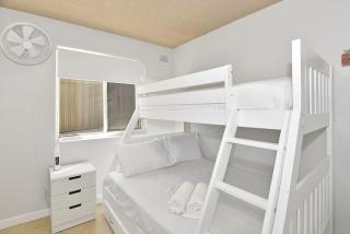 Waterviews on Marine Apartment 1 - 5