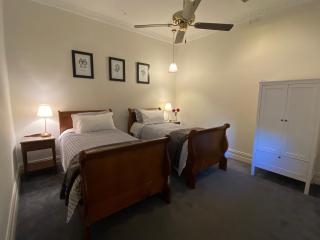 Stirling Cottage - 3