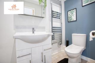 Cozy & Elegant 1bedroom House in Somerset Sleeps 2 By Hinkley Homes Short Lets & Serviced Accommodation - Bridgwater - 5
