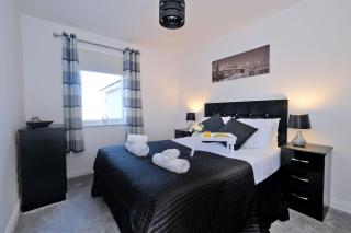 Orange Apartments Beechgrove Gardens - 1