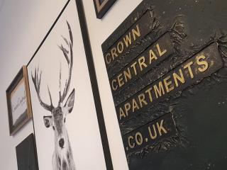 Crown Central Apartments - 9