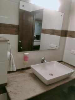 Green Lotus La Wisteria Inn - 1