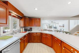 Kingswood Mountainside Retreat - 4