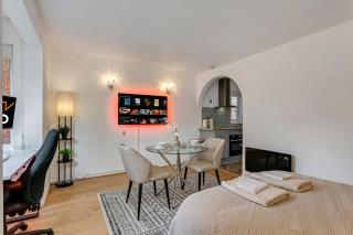 Aryas Apartments London - 2