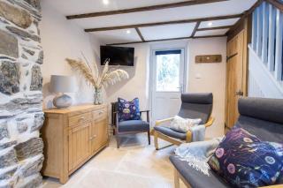Gorgeous Cottage Near the Sea. Dog Friendly. - 5
