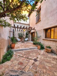 Casa del Armiño - Historic Boutique Hotel in Toledo Old Town - 2