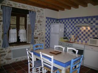 Gîte Familial avec Cascade, Pêche, Activités et Proximité de Vichy - FR-1-489-21 - Barrais-Bussolles - 5