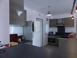 Maison rénovée avec cour privée, proche de Gannat, 3 chambres, animaux acceptés, équipements modernes. - FR-1-489-37 - Poëzat - 8